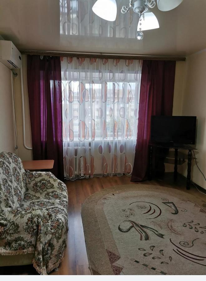 1 Комн Апартаменты В Центре Рядом С Парком Kosztanaj Kültér fotó
